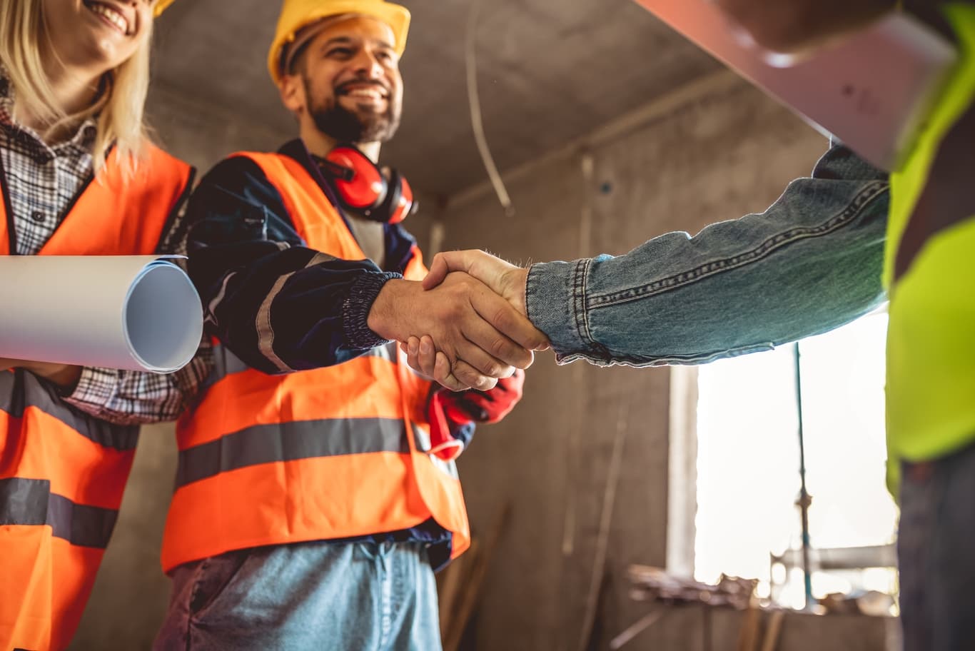 Identifying Trustworthy Partners: Indicators to Watch When Selecting a Contractor in Dubai