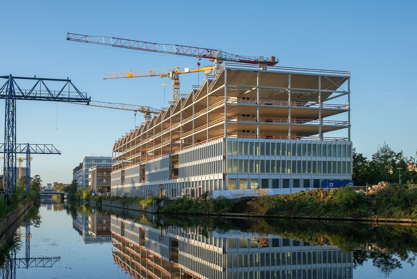 contracting companies in dubai