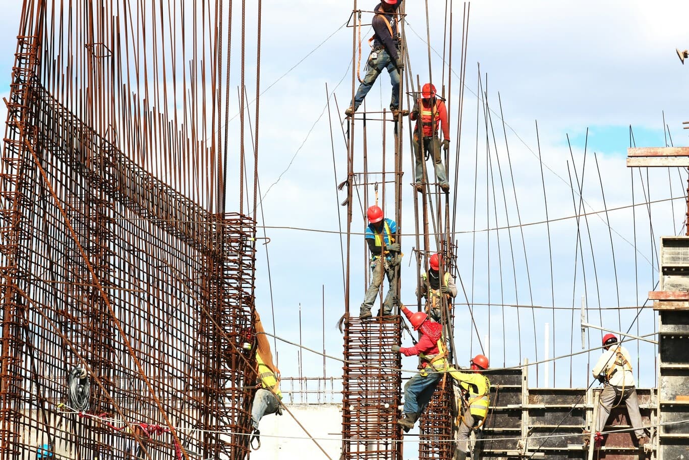 construction labour shortage Dubai