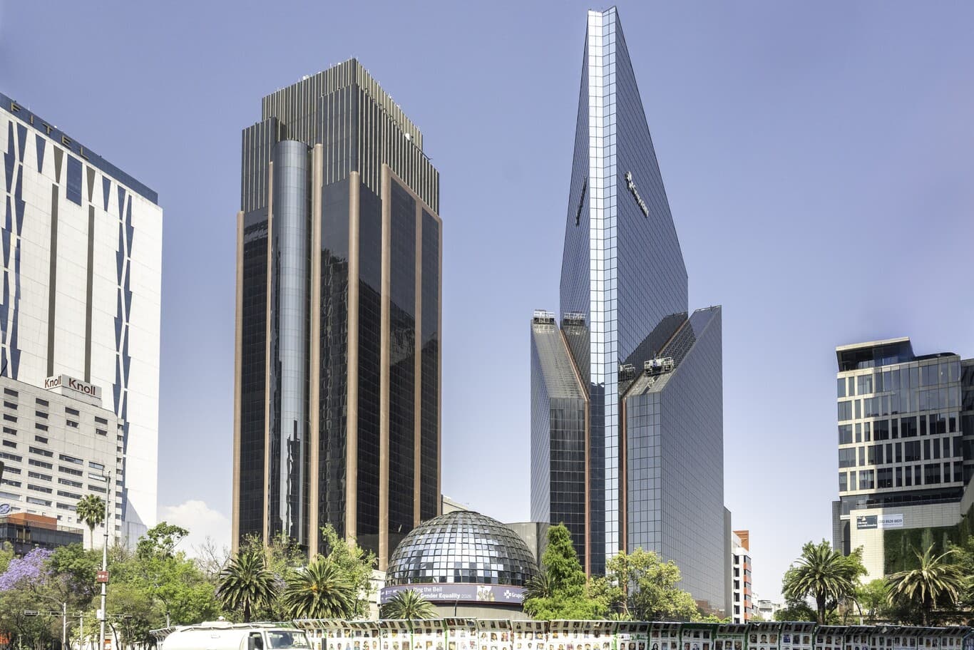 high-rise construction contractor Dubai