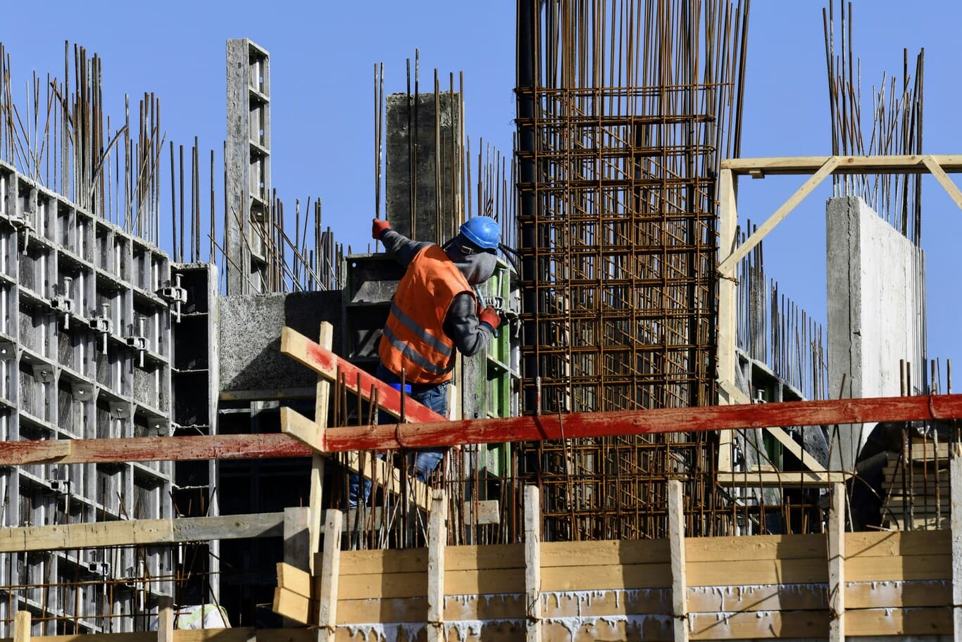 single contract construction Dubai