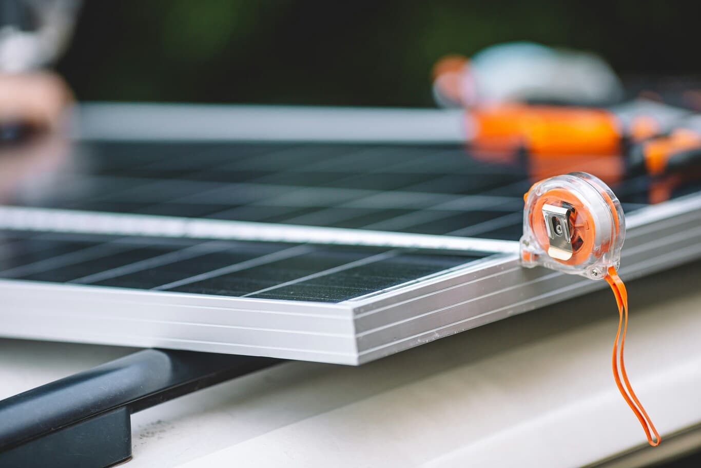 solar panels Dubai construction